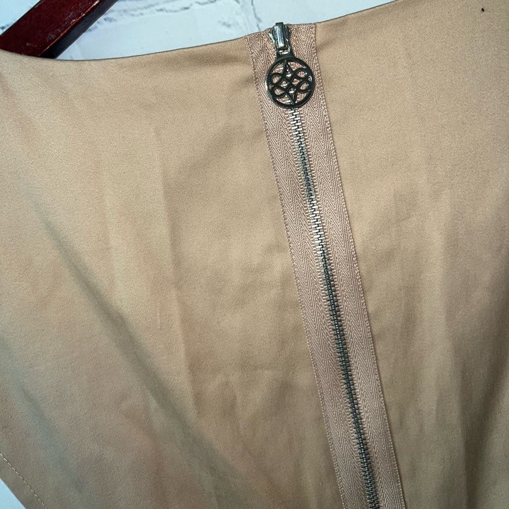 Antonio Melani Tan & White sleeveless dress size 6 - Picture 16 of 16